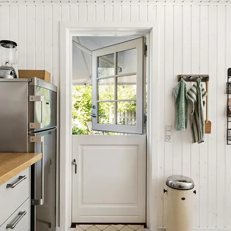 Summer House Life Near