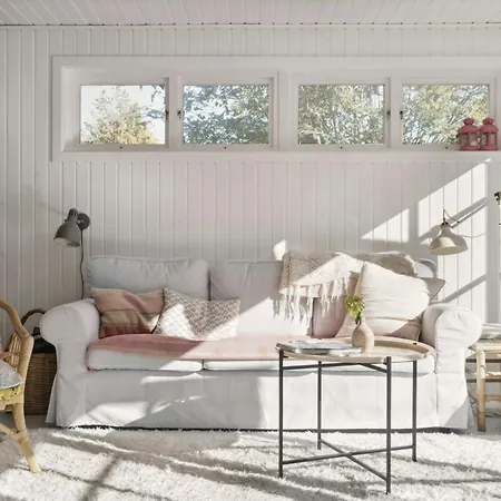 Summer House Life Near *